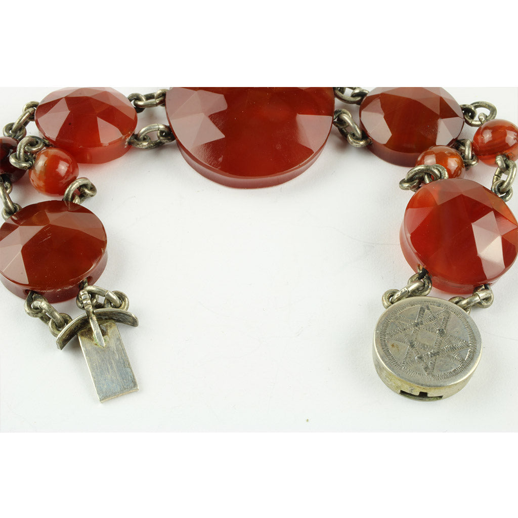Antik armbånd af sølv og karneol ca. år 1900