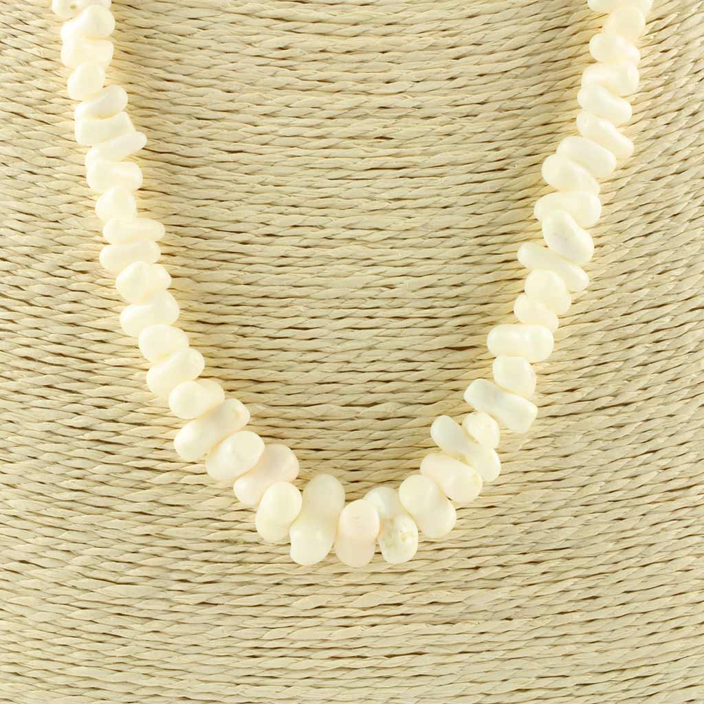 Halskæde af hvid koral