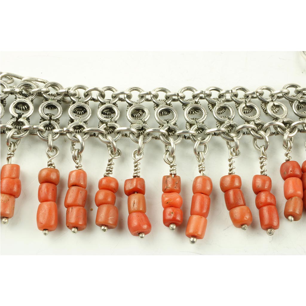 Antik Nordafrikansk halskæde af sølv med koral