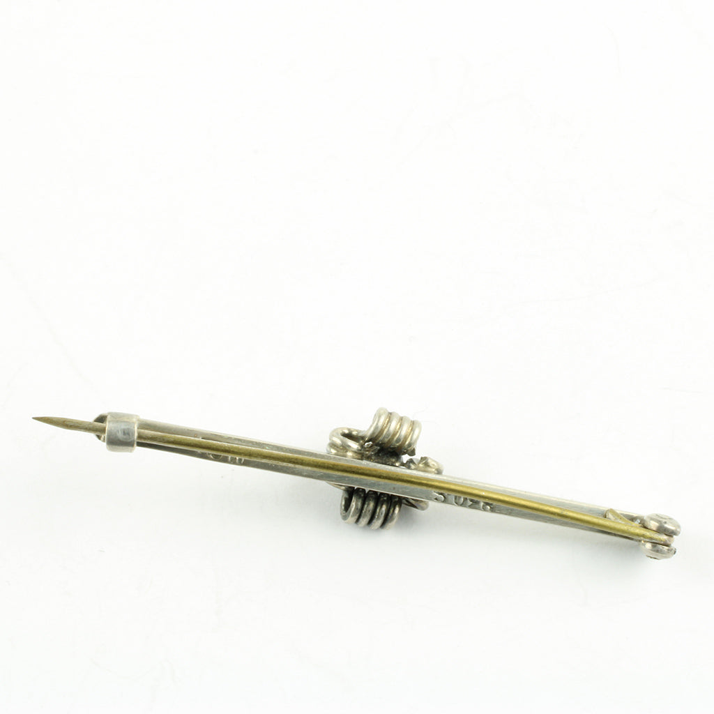 Slipsenålen er stemplet HGR samt 830S