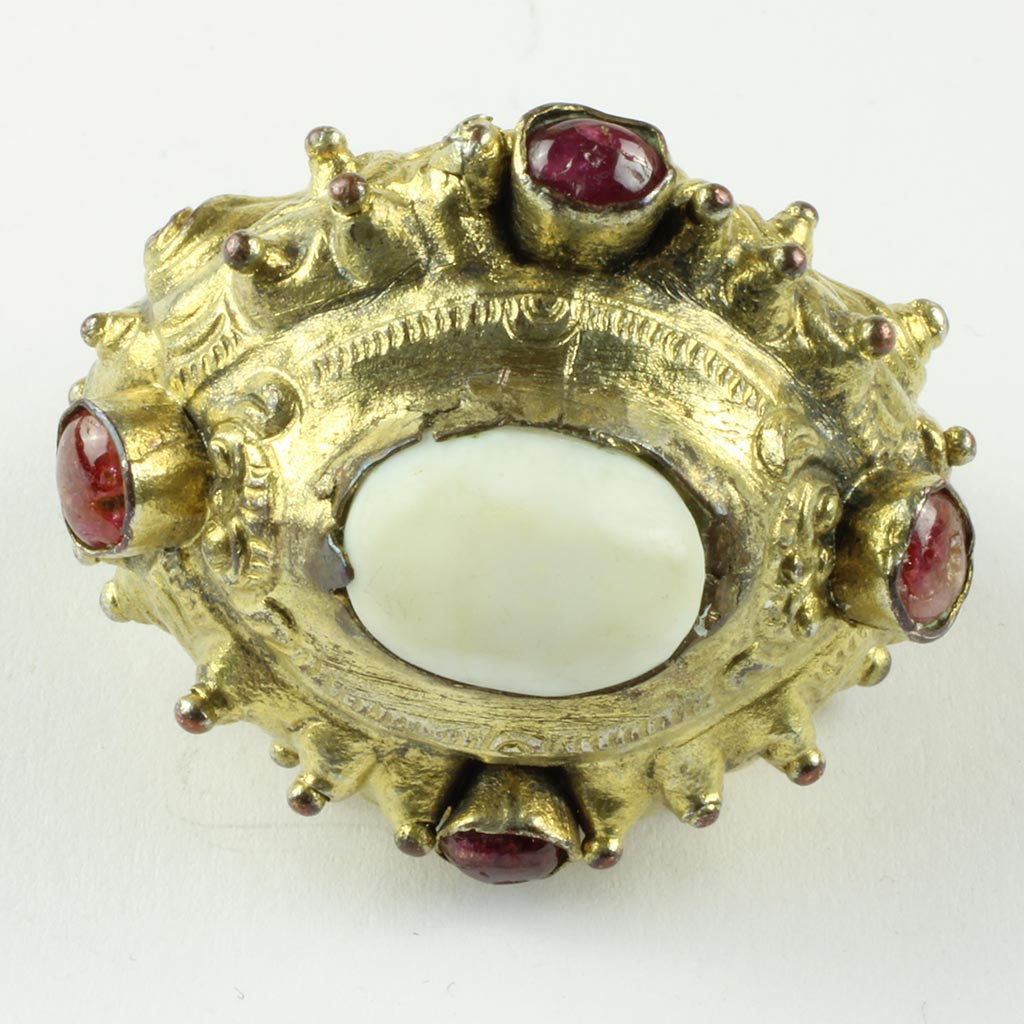 Ring af forgyldt metal muligvis Pakistan eller Indien