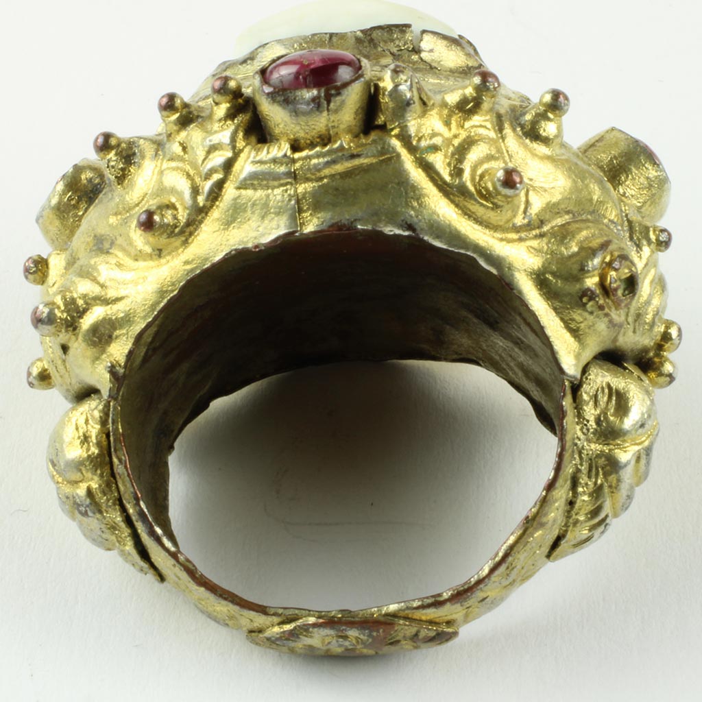 Ring med rubiner og koral - str: 54