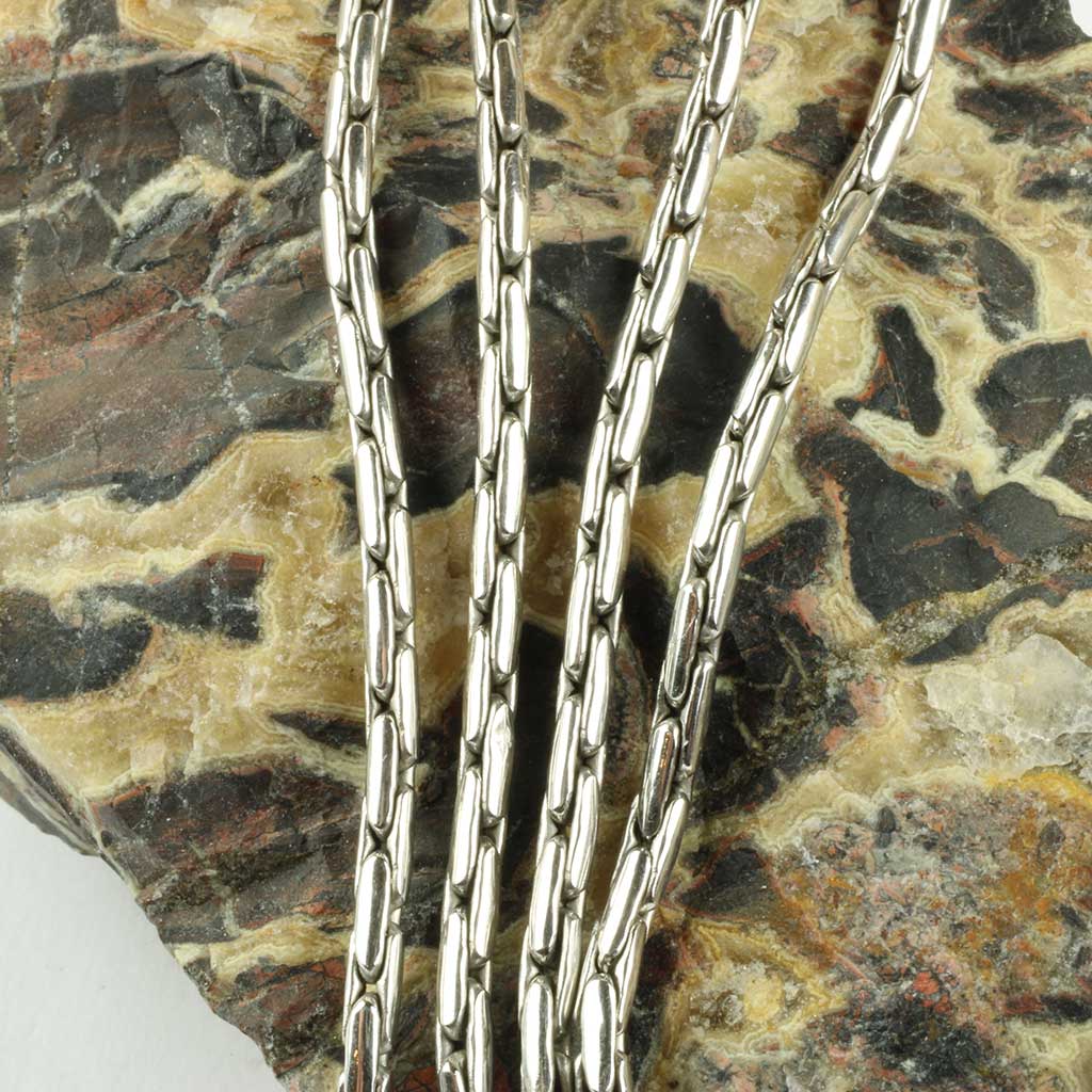 Kraftig italiensk halskæde af 18K hvidguld