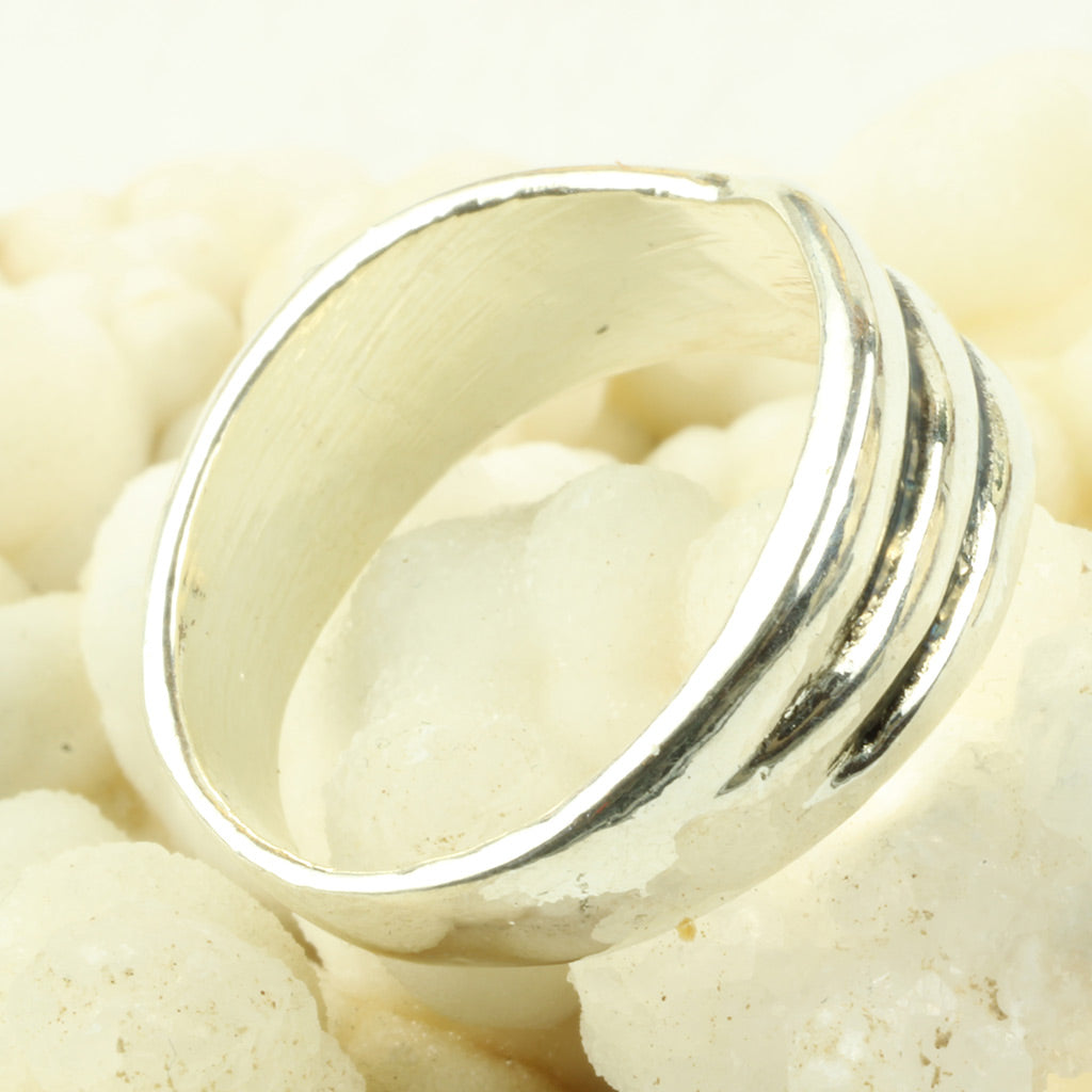Organisk formet ring - str: 54