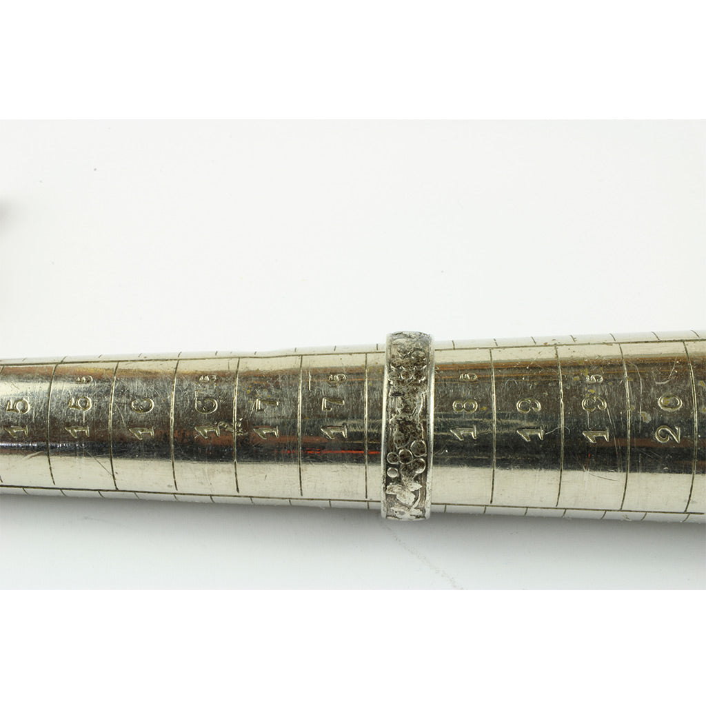 Ringen er indvendig HGR samt 830.