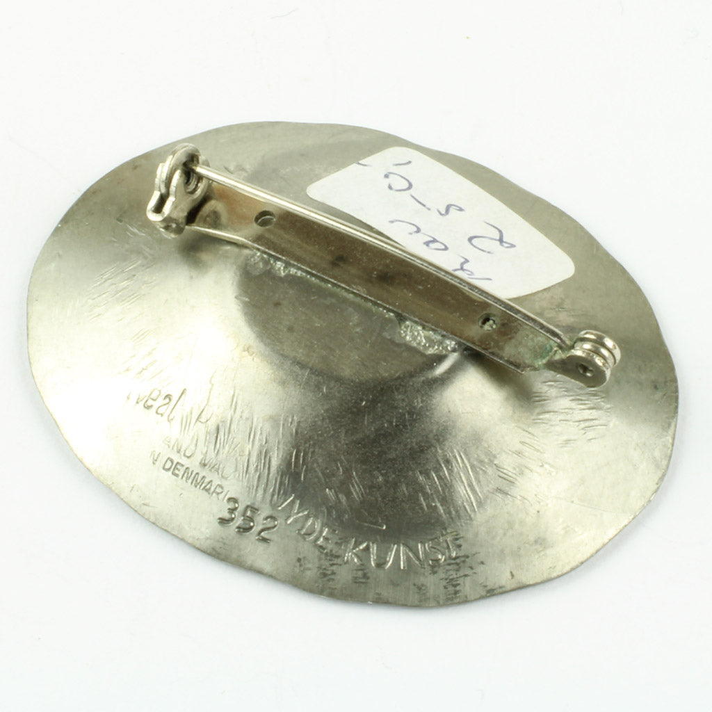 Jyde kunst tin broche med rav