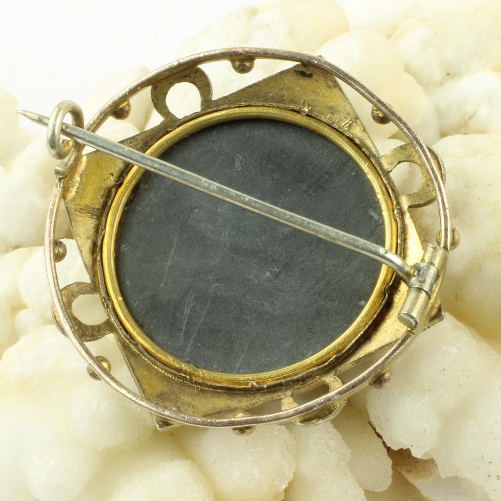 Broche i pietra dura