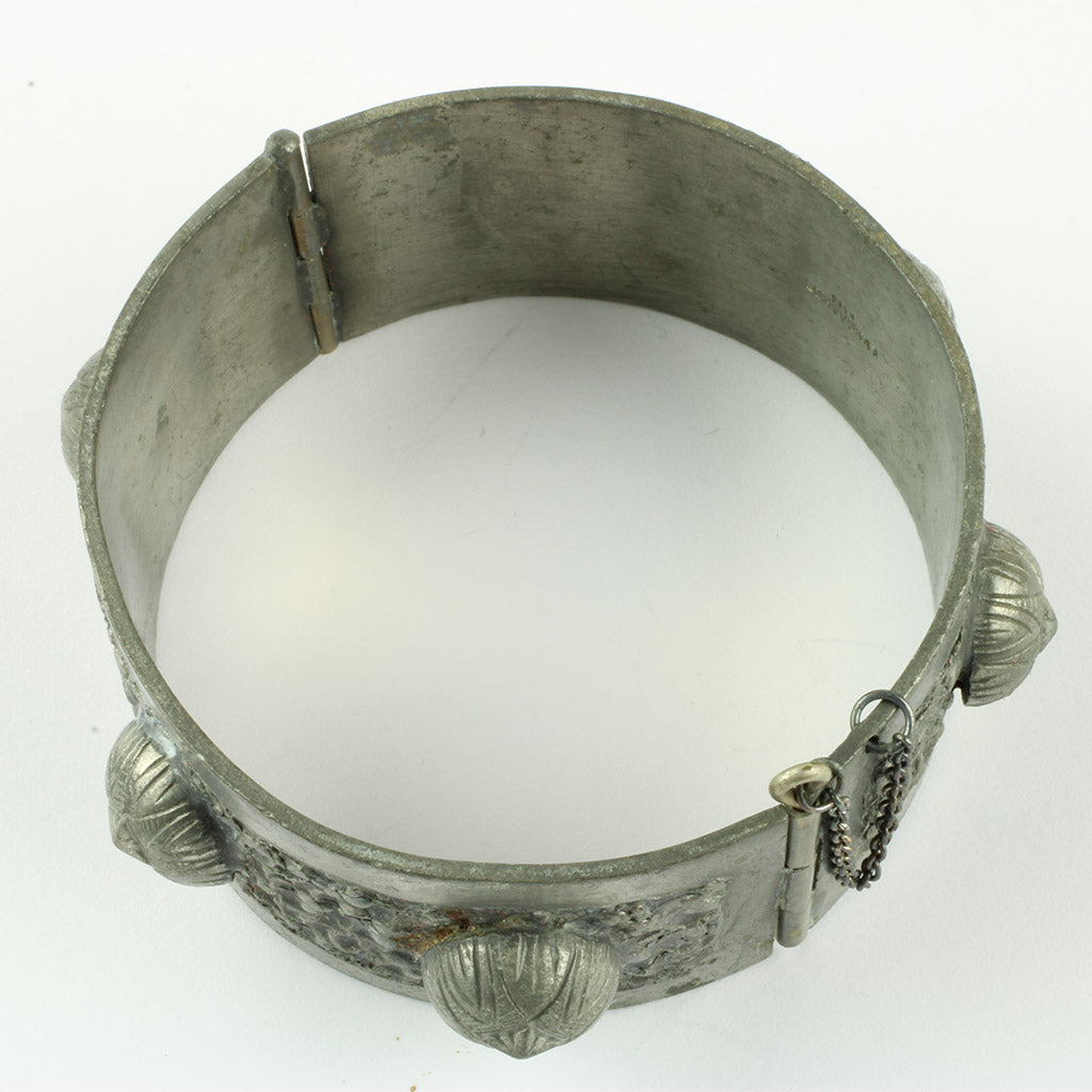 Lysgaards Tin armring med "tinknapper"