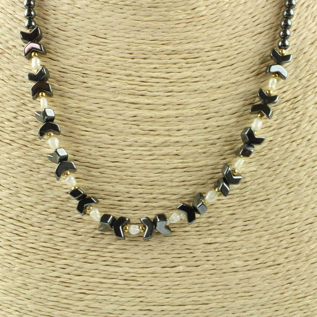 Halskæde af onyx og perler