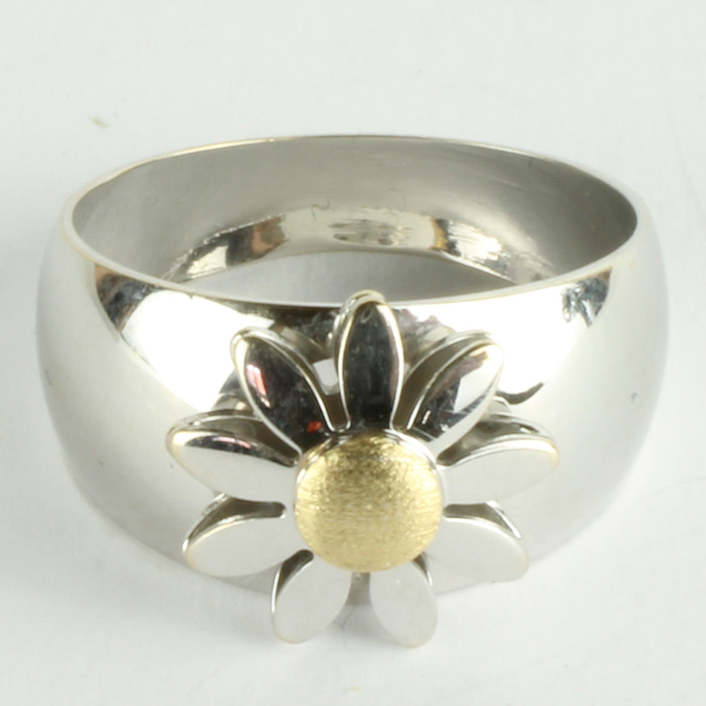 indvendig stemplet Aprile samt 750 og utydeligt mestermærke