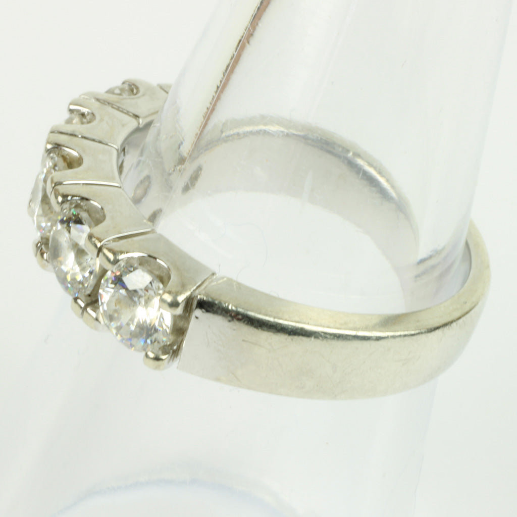 Bent Eriksson Ringen er isat fem store zirkoner
