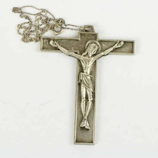 krucifiks fra ca. år 1930. Ingen stempler, men tilsyneladende sølv