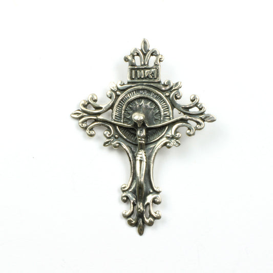 Fint kors af sterlingsølv bagpå stemplet 925 forestillende