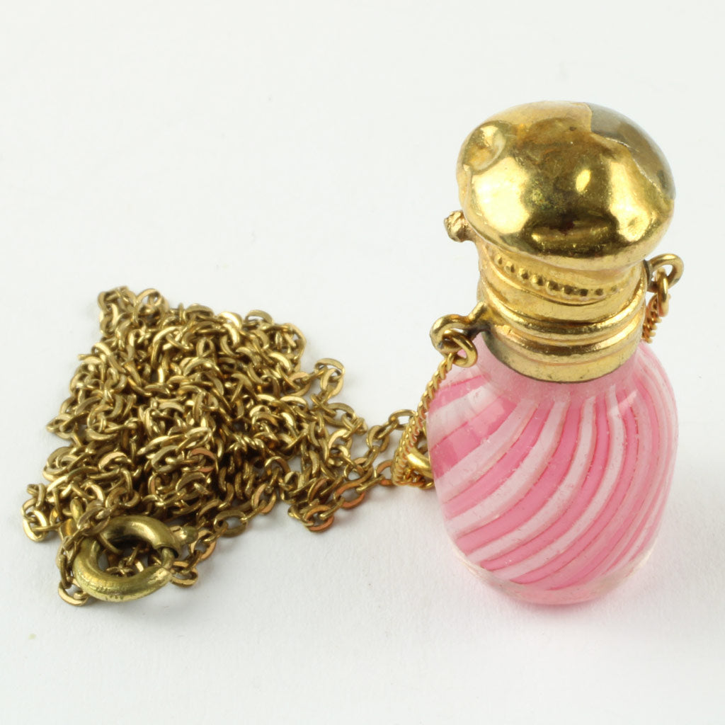 Særdeles antik fin miniature parfumeflakon af glas fra ca. 1890