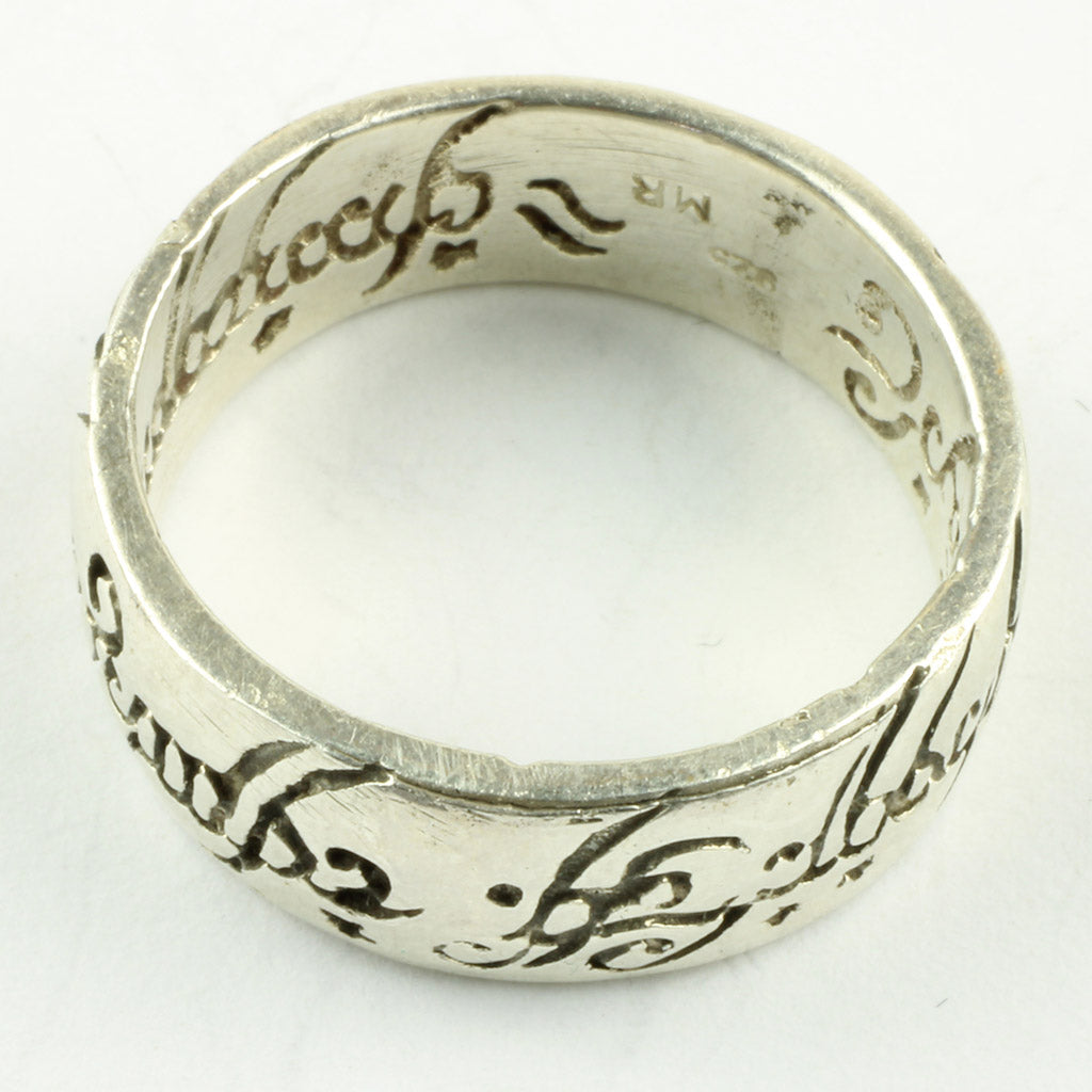 Frodos ring fra Ringenes Herre med Elver skrift hele vejen
