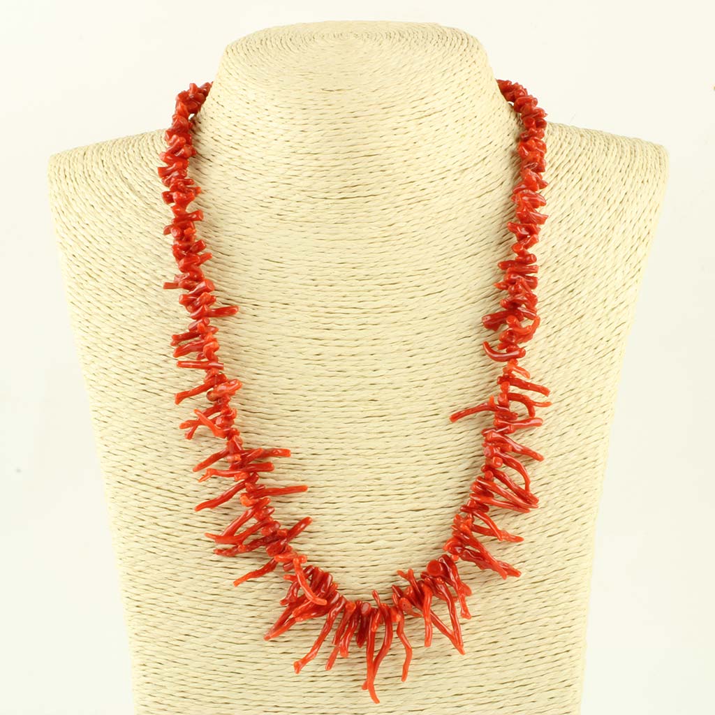 Flot halskæde af rød koral af høj kvalitet