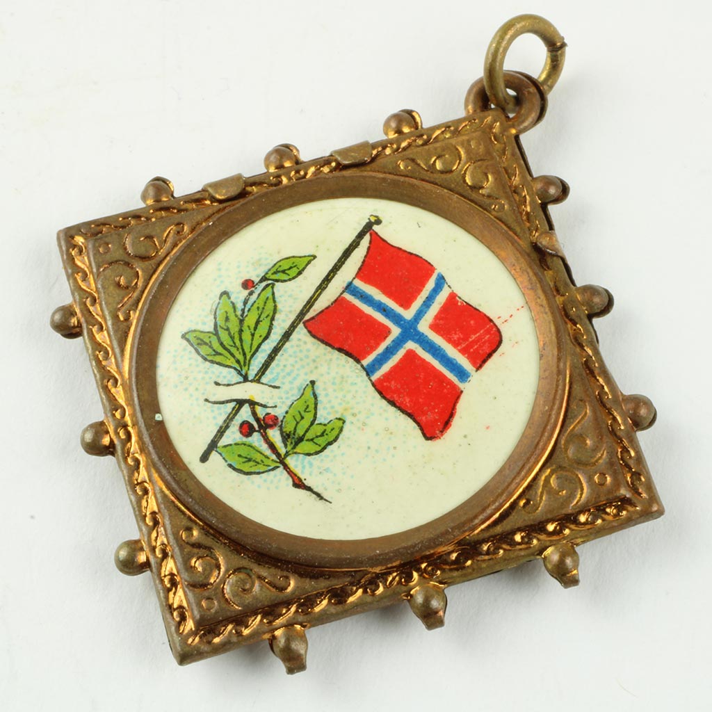 Antik medaljon fra Norge af forgyldt metal