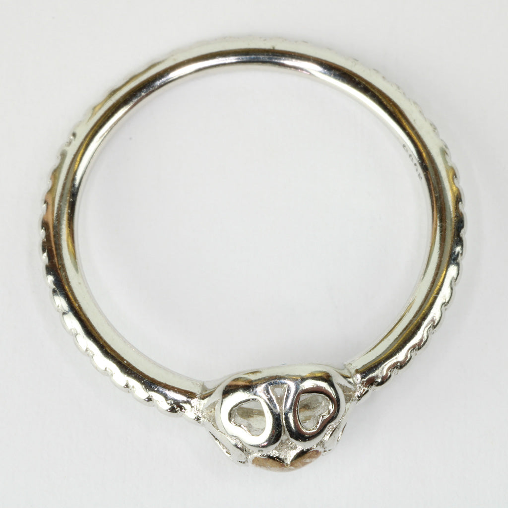 Ring bestående af sølvhjerter med forgyldt hjerte i midten